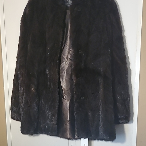 Mahogany Brown Mink Fur Coat - Picture 4 of 10